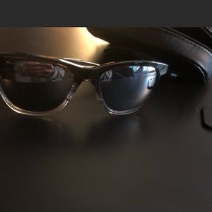 Oakley Moonlighter sunglasses